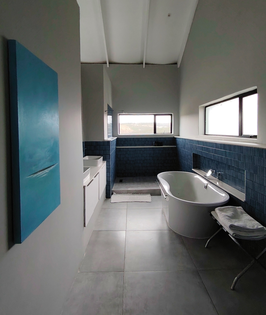 5 Bedroom Property for Sale in Brackenridge Western Cape